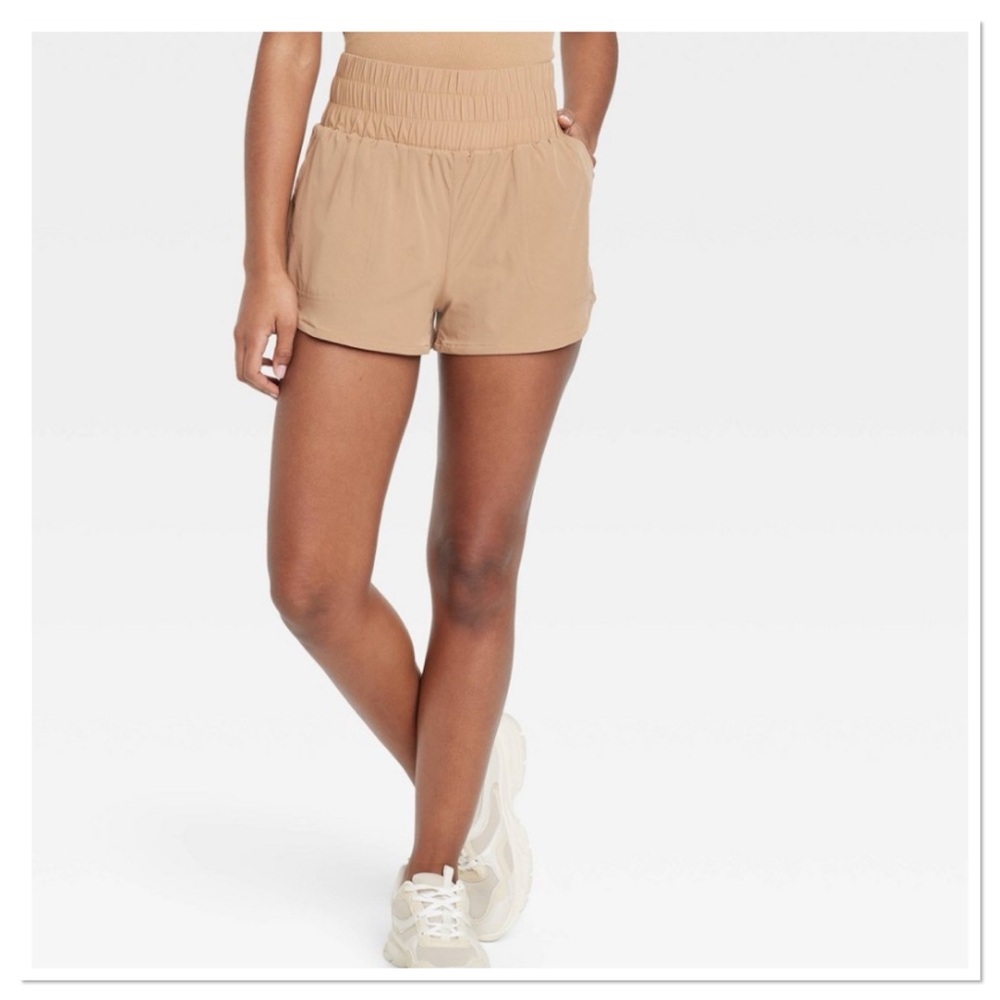 Women’s High-Rise Woven Shorts Joylab Sand